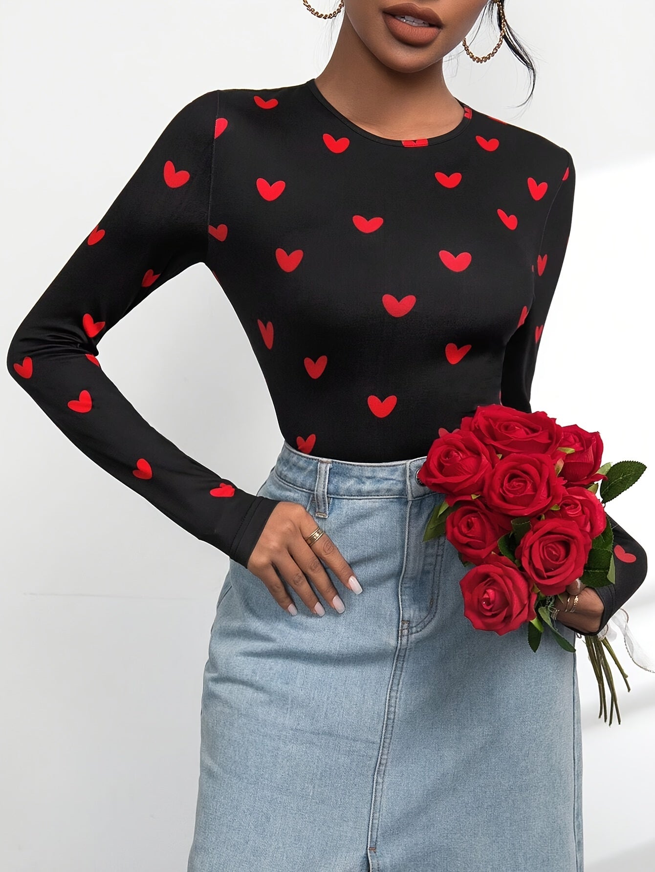 Camiseta para mujer con estampado de corazón, cuello redondo romántico, mezcla de algodón, casual, cómoda para uso diario