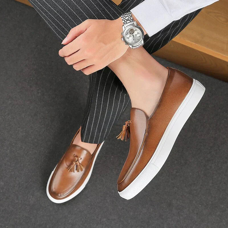 Mocassins à glands pour homme avec semelle de sneaker – Chaussures confortables faciles à enfiler, adaptées aux tenues chic décontractées et professionnelles