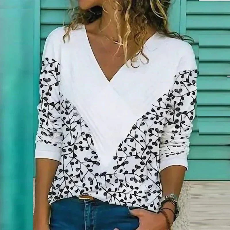 Women’s Printed V-Neck Blouse – Lightweight Three-Quarter Sleeve Style for Casual Days