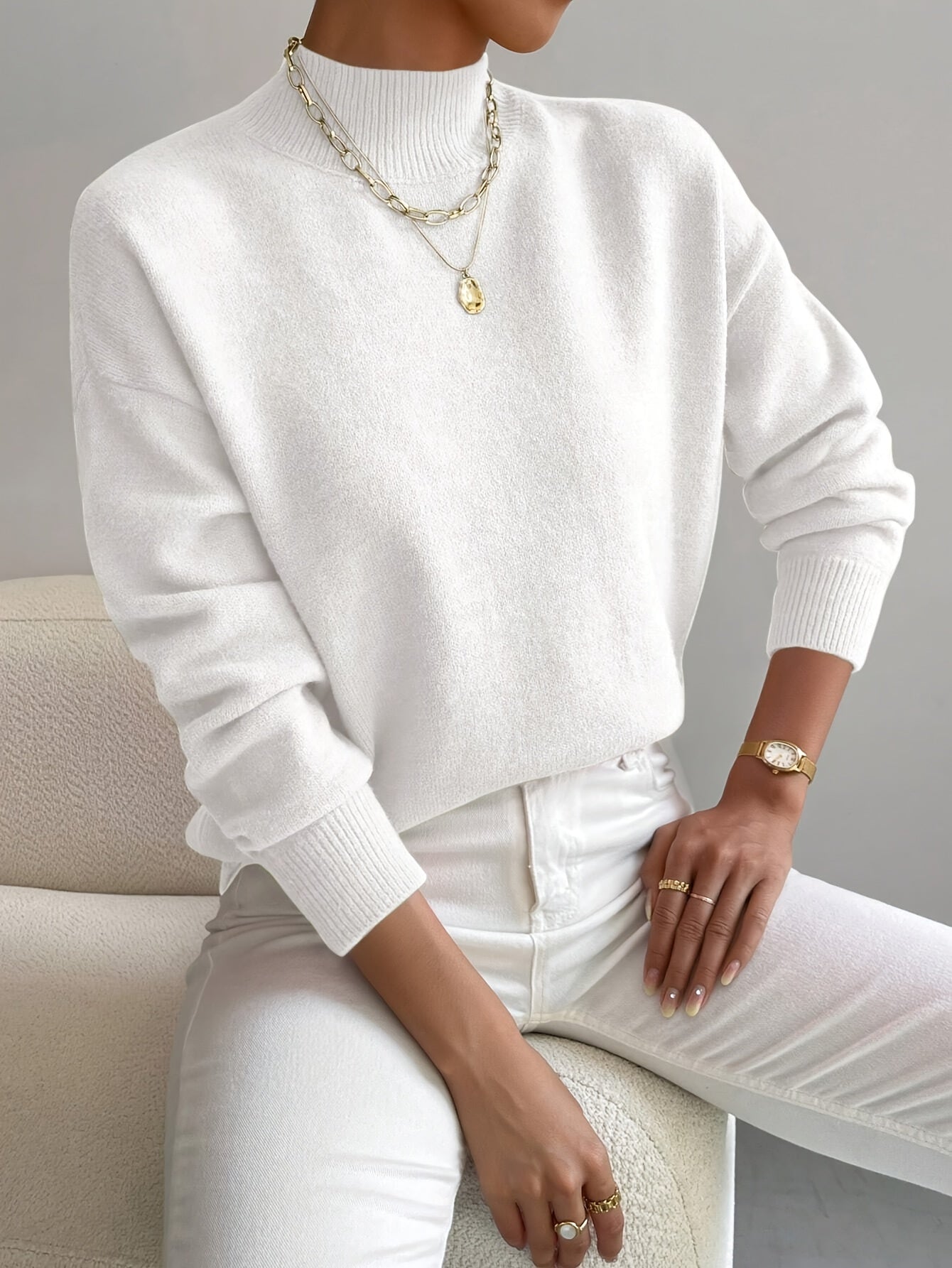 Maglione Donna con Collo Alto – Morbido Maglione Minimalista per Autunno e Inverno