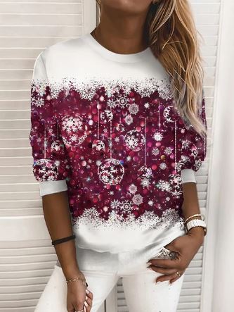 Women’s Snowflake Christmas Sweatshirt – Relaxed Crew-Neck Pullover for Festive Winter Wear