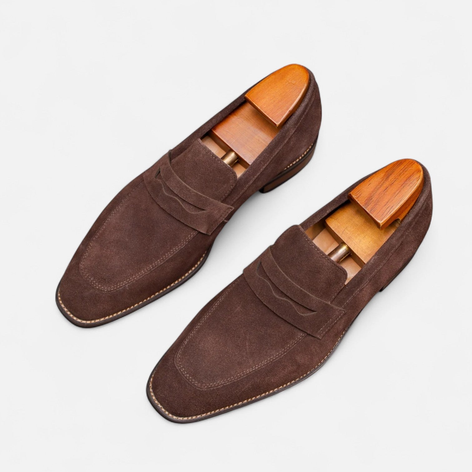 Mocassini da uomo in camoscio con morsetto, classici e eleganti, scarpe slip-on