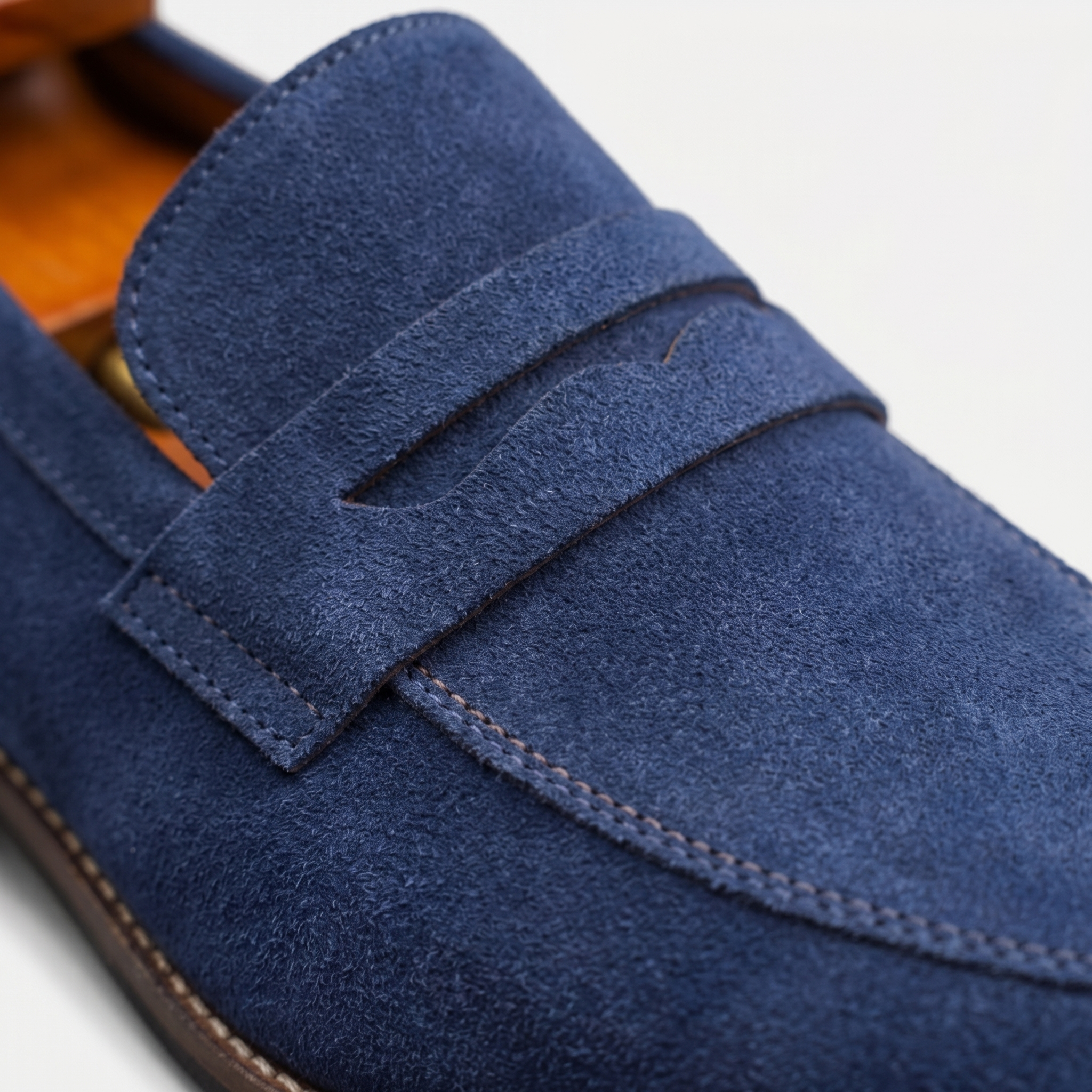 Mocassini da uomo in camoscio con morsetto, classici e eleganti, scarpe slip-on