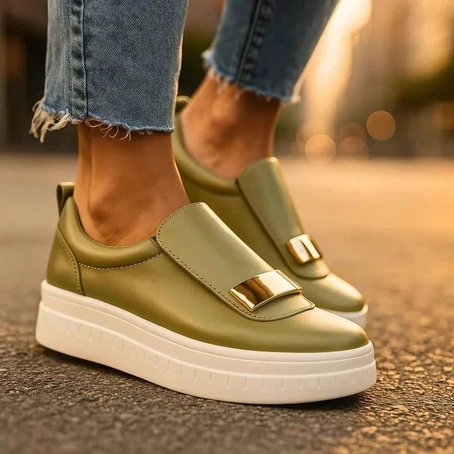 Plateaul loafers voor dames - instapschoenen met chunky zool en gespdetail voor nette casual alledaagse looks