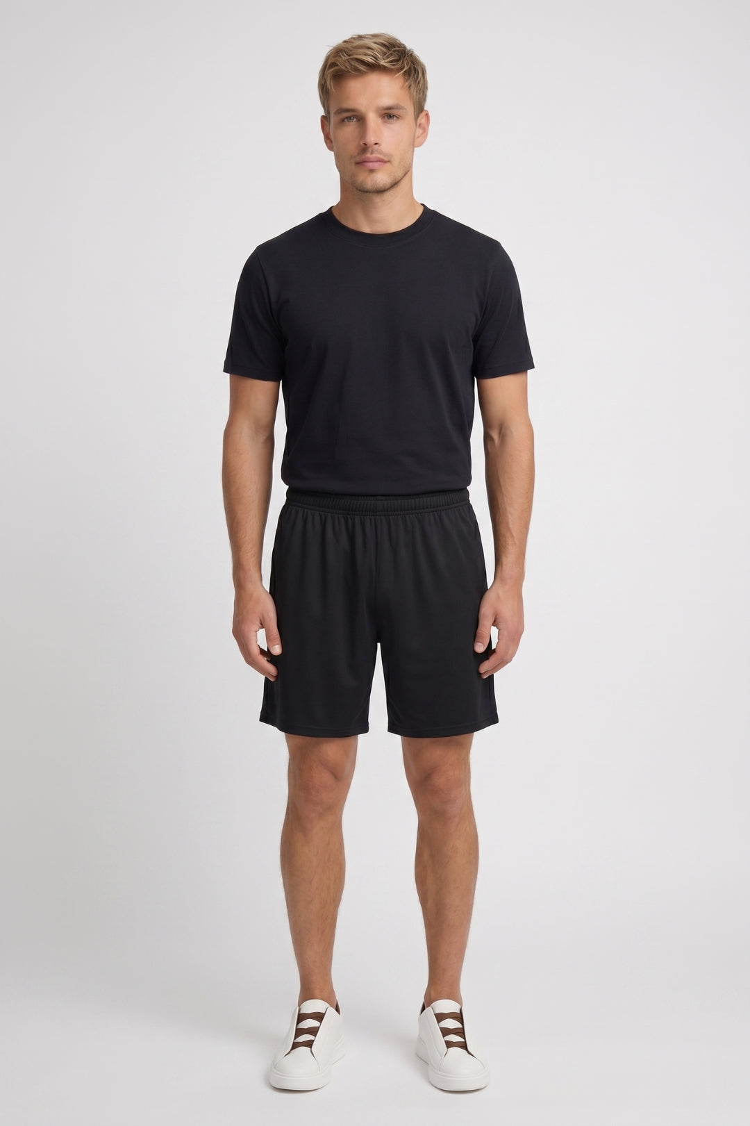 Set tricou bărbătesc cu guler rotund și pantaloni scurți lejeri