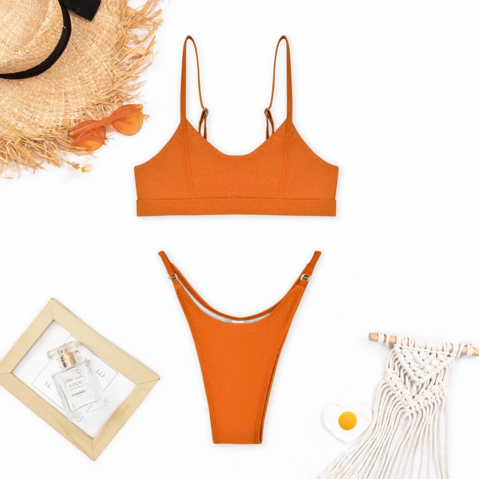 Dámský minimalistický bikiny set s vysokým střihem kalhotek