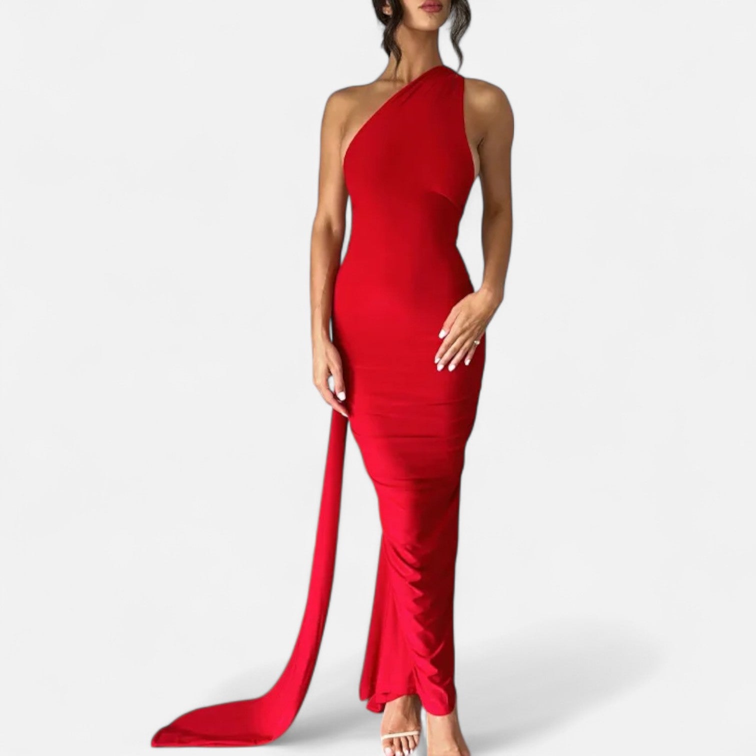 Elegant maxi-kjole til kvinder med én skulder og halterneck – figursyet kjole til aftenarrangementer