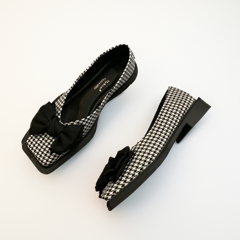 Décolleté da donna con stampa zebrata, punta quadrata e fiocco - Scarpe eleganti basse senza lacci per giornate di lavoro in ufficio, cene, uscite nel weekend, viaggi e look raffinati di tutti i giorni