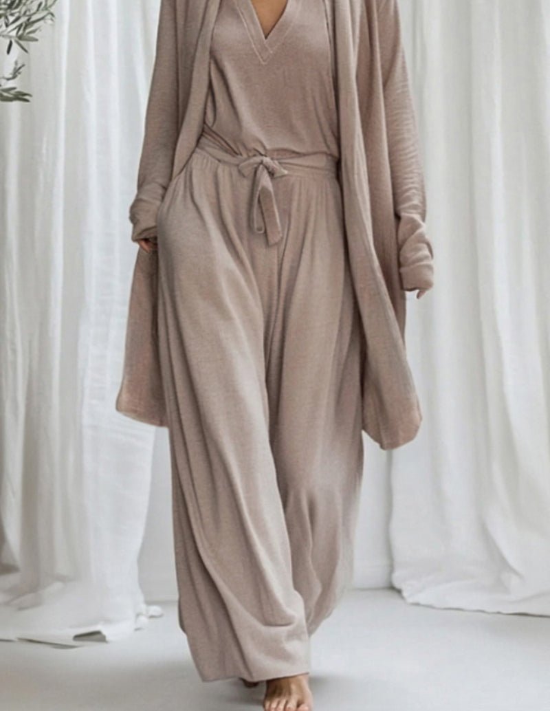 Ensemble détente trois pièces pour femmes avec robe longue