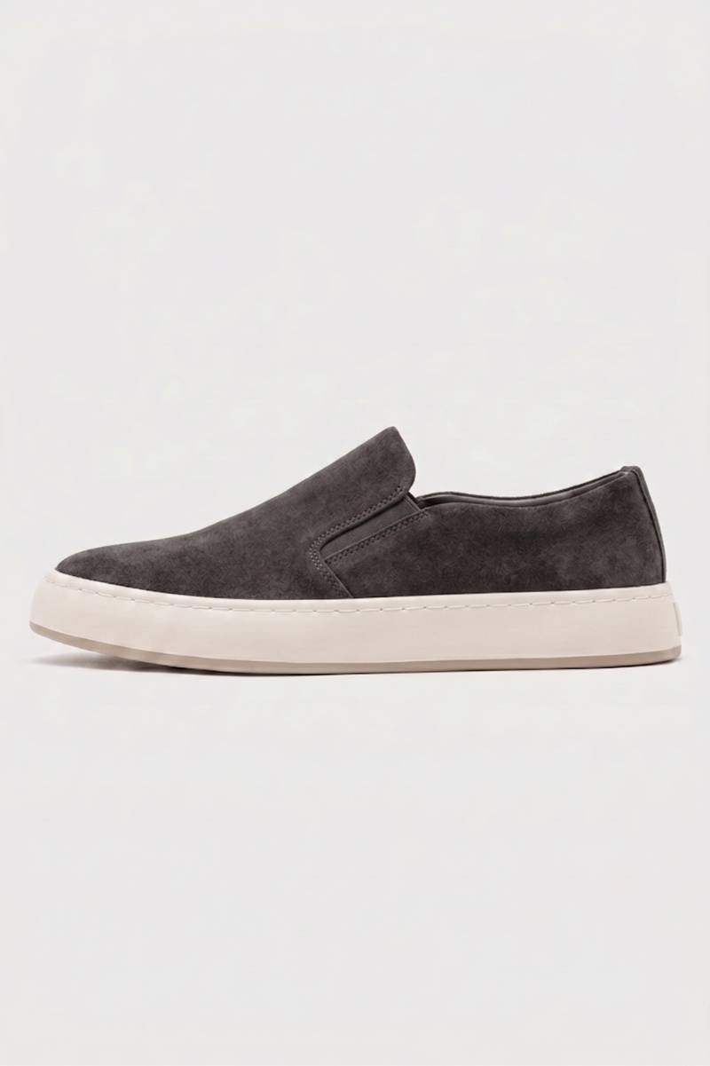 Ανδρικά sneakers slip-on με παχιά σόλα και μίνιμαλ προφίλ