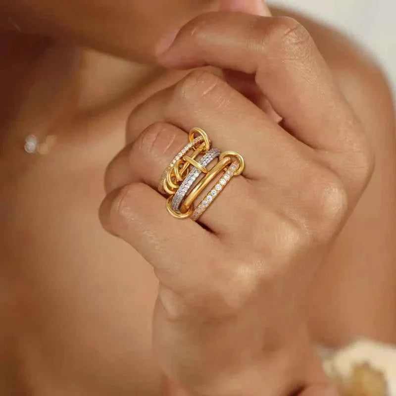 Anel de prata de lei com banho de ouro para mulher, para usar em conjunto – anel marcante em camadas com pedras pavé para um uso elegante no dia a dia e em ocasiões especiais