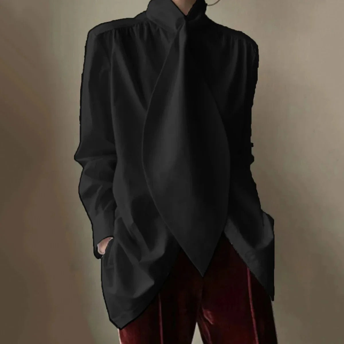 Damesblouse met sjaalkraag en lange mouwen – Losvallend, gedrapeerd model met opvallende strik voor een elegante alledaagse stijl