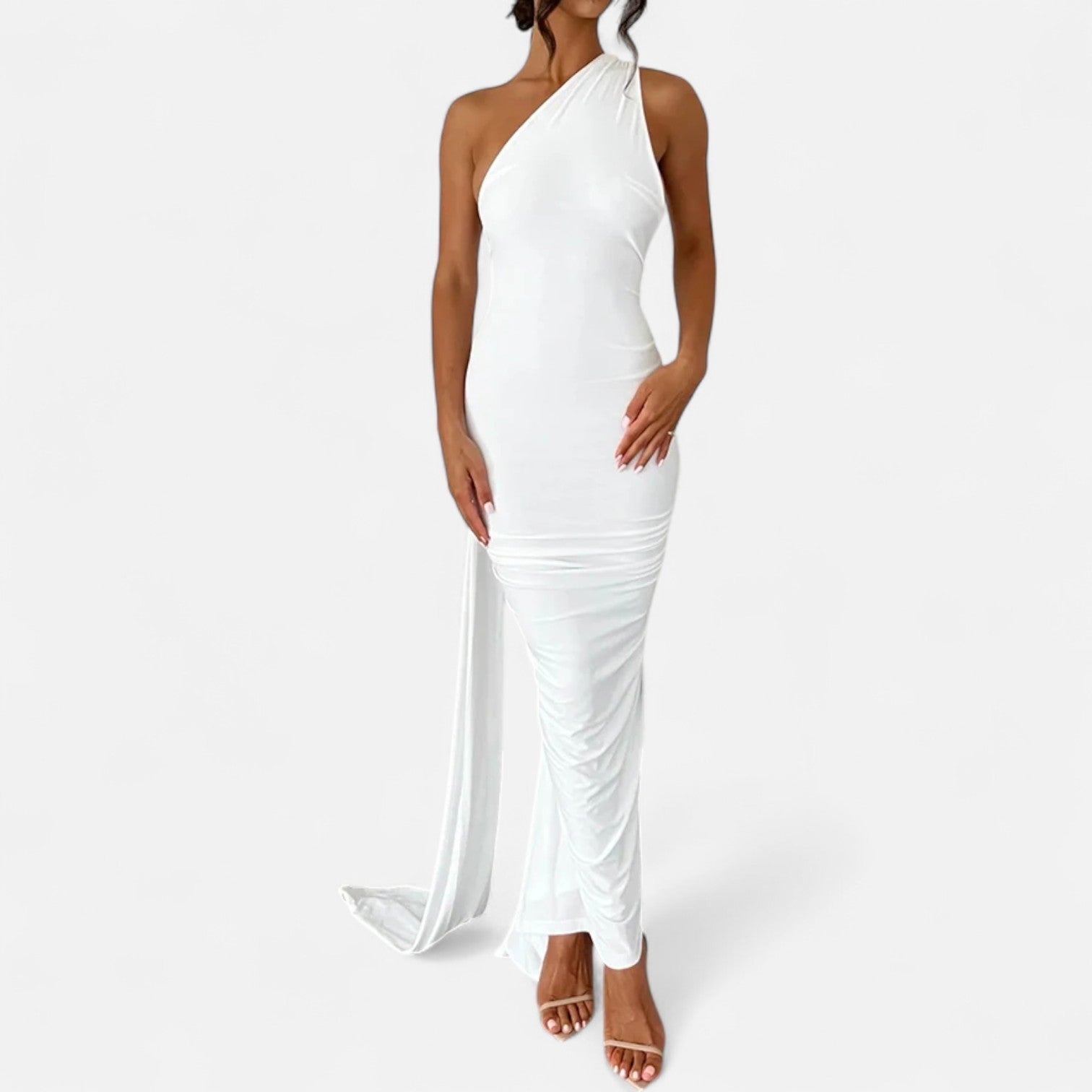 Elegant maxi-kjole til kvinder med én skulder og halterneck – figursyet kjole til aftenarrangementer
