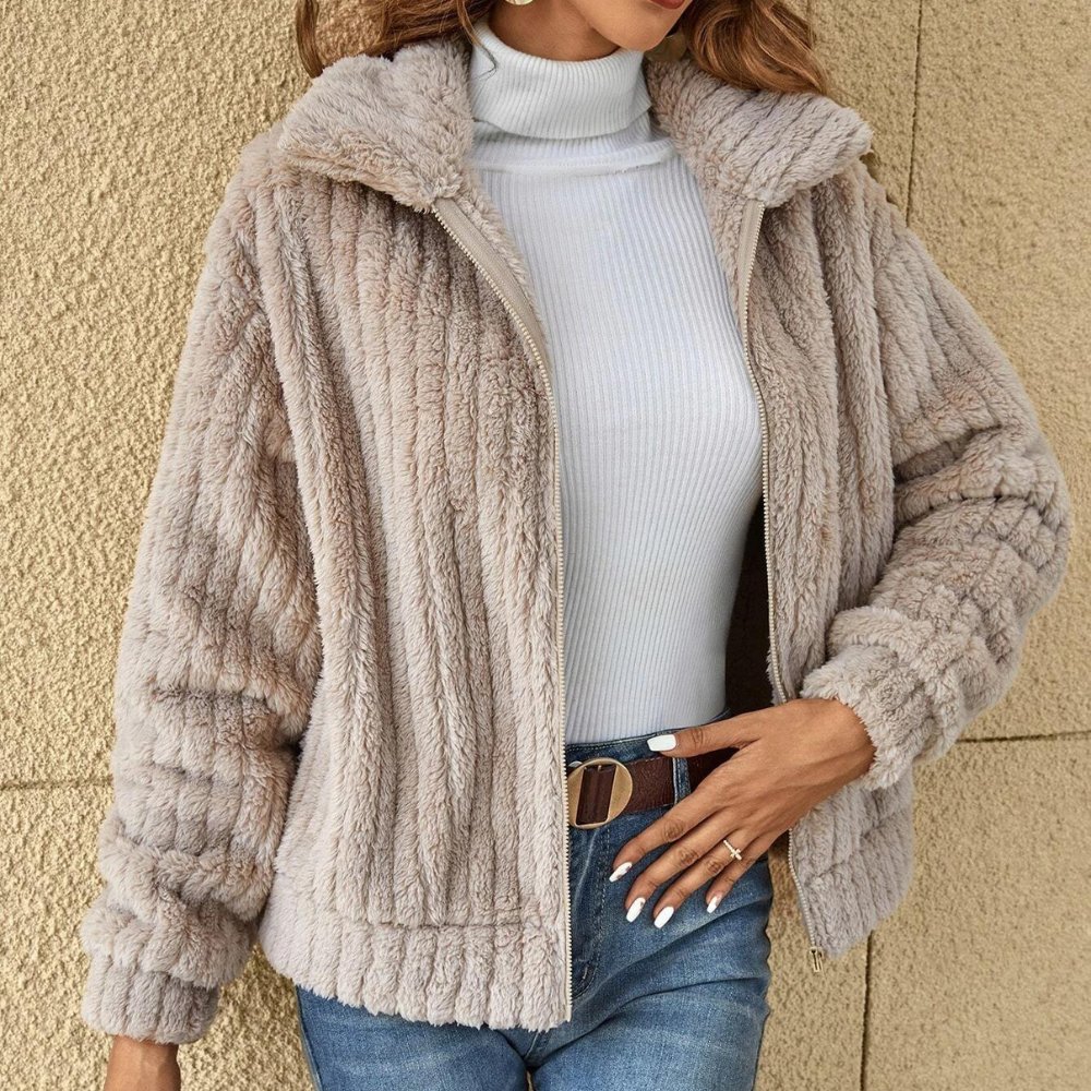 Damen-Plüsch-Fleecejacke mit Kragen – weiche, strukturierte Winterlage für einen entspannten Alltagslook bei kaltem Wetter